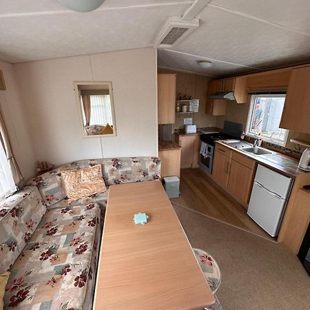 4-Bedroom Cosalt Caravan In Uddingston, Glasgow Exterior photo